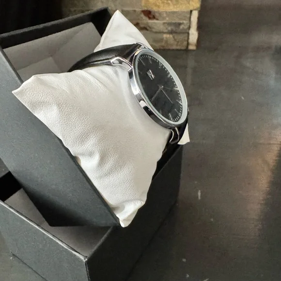 PX Brand Men’s Watch – Black Leather Strap – New in Box - Classy - Picture 8 of 10